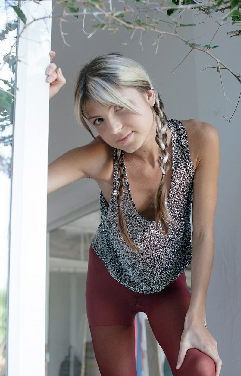 Алина, 25